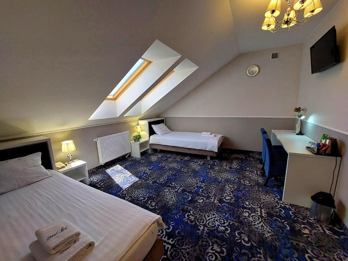 Hotel Lord Radom Luaran gambar