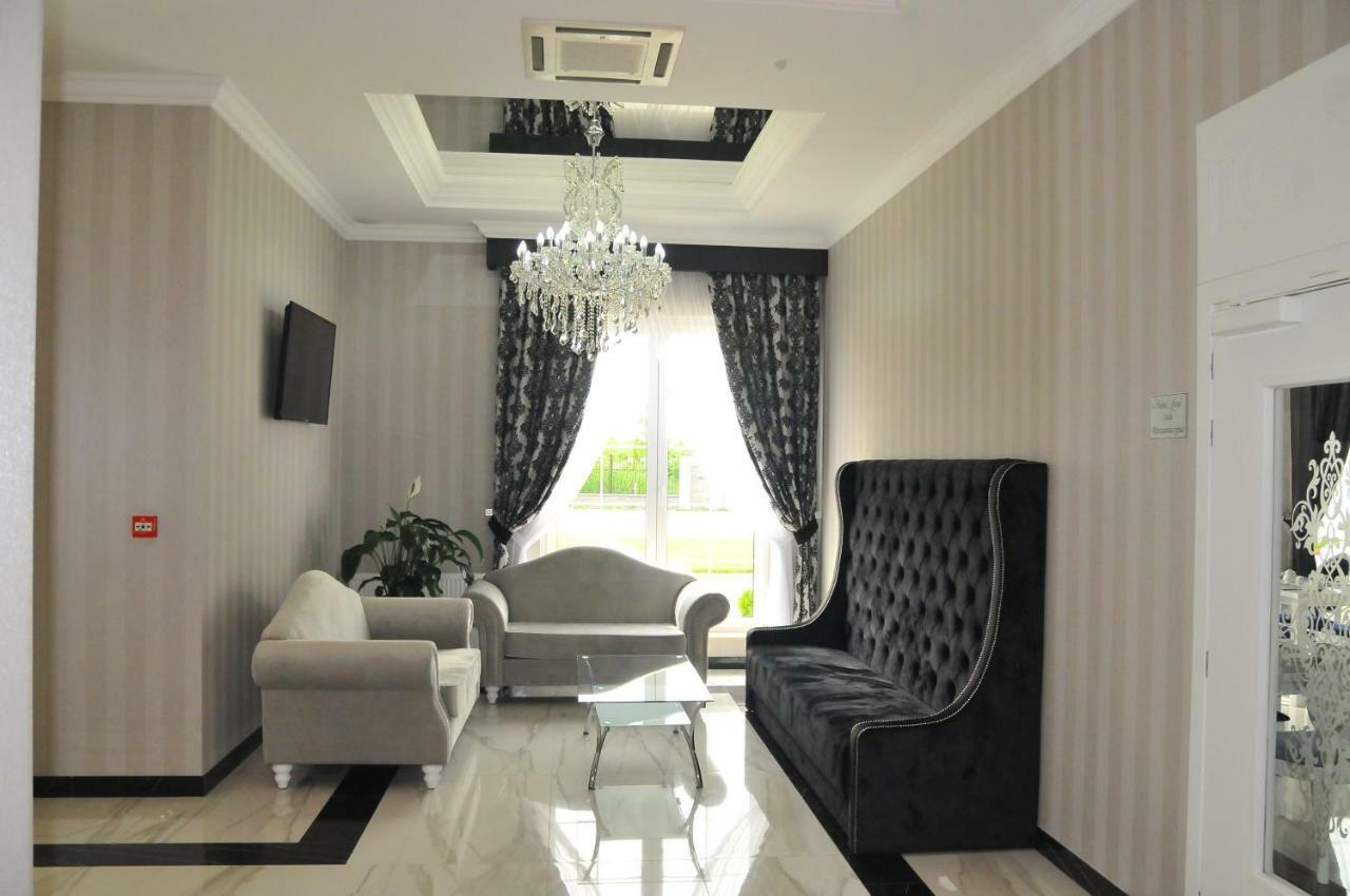 Hotel Lord Radom Luaran gambar