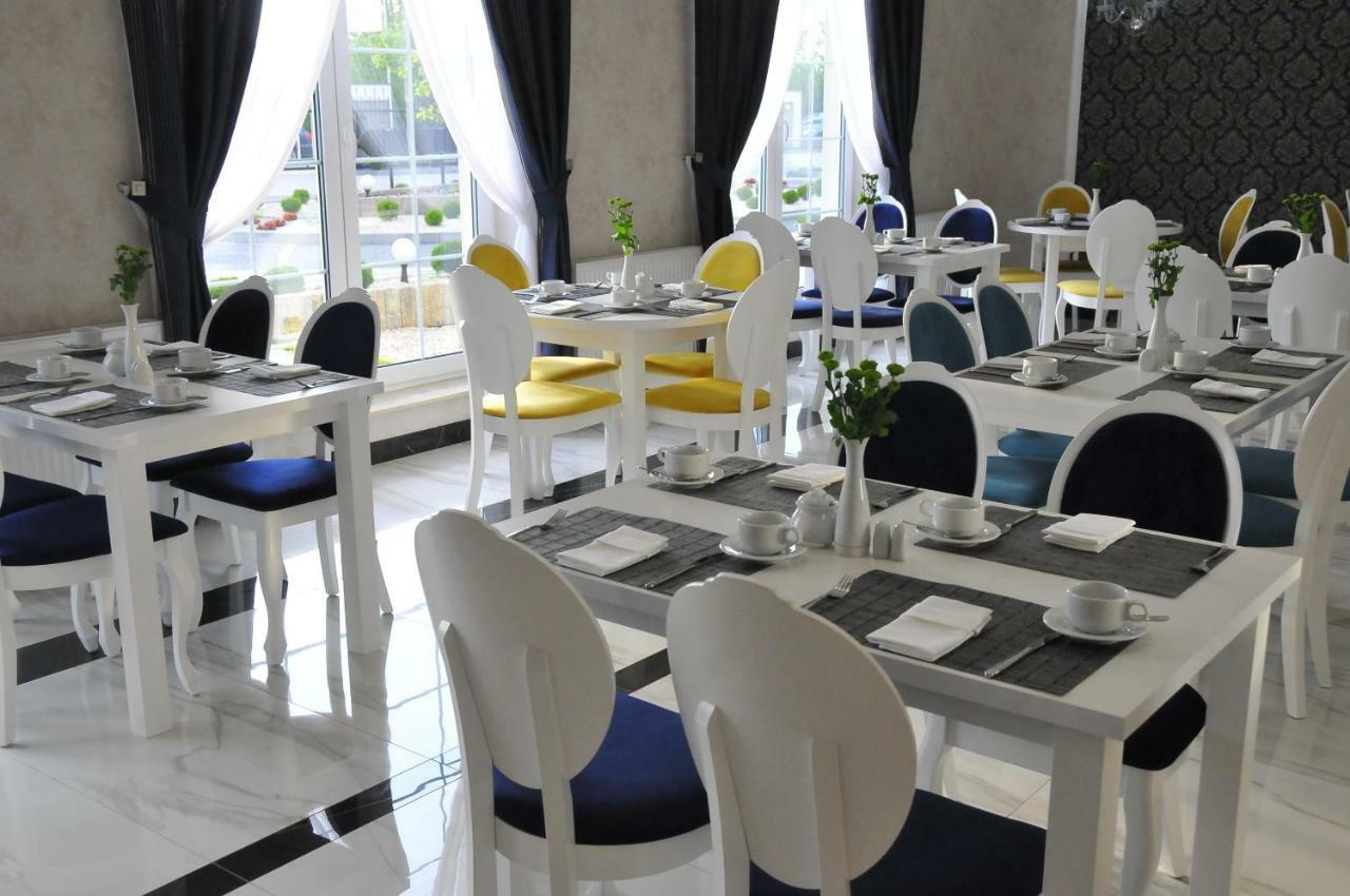 Hotel Lord Radom Luaran gambar