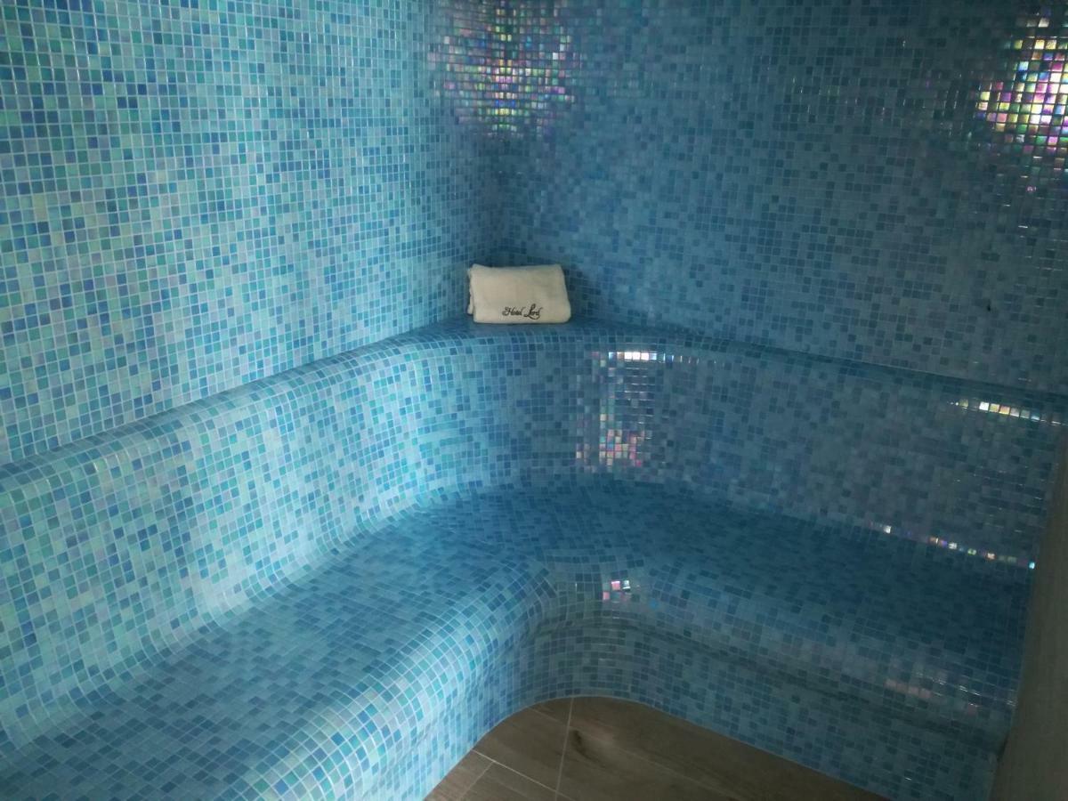 Hotel Lord Radom Luaran gambar